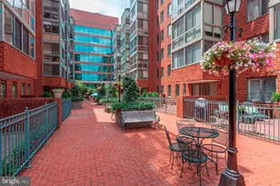 1050 N Taylor St, Arlington, VA 22201 - Photo 25