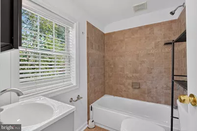 4736 Wilson Boulevard, Arlington, VA 22203 - Photo 9