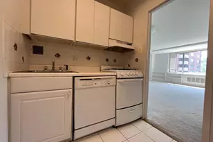 1121 Arlington Blvd, Arlington, VA 22209 - Photo 5