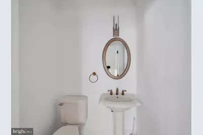 1335 N 14th Street N, Arlington, VA 22209 - Photo 37