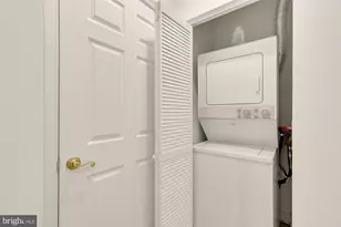 1320 N Wayne St, Arlington, VA 22201 - Photo 15
