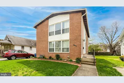 922 19th Street S #B2, Arlington, VA 22202 - Photo 1