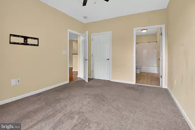 801 S Greenbrier Street #210, Arlington, VA 22204 - Photo 15