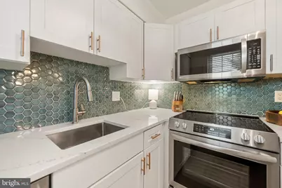 2705 Arlington Boulevard #202, Arlington, VA 22201 - Photo 9