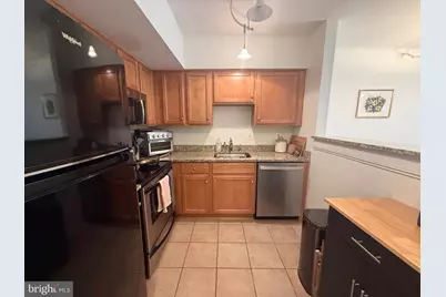 1001 N Randolph Street #712, Arlington, VA 22201 - Photo 3