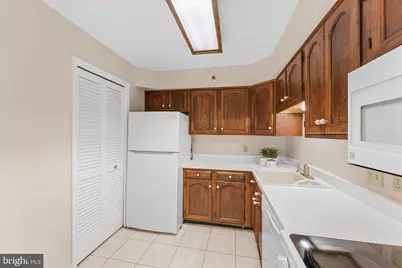 1301 N Courthouse Road #1216, Arlington, VA 22201 - Photo 7