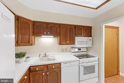 1301 N Courthouse Road #1216, Arlington, VA 22201 - Photo 5