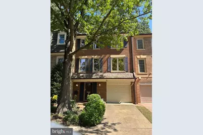 2405 S Queen Street, Arlington, VA 22202 - Photo 1