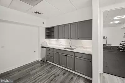 2400 Clarendon Boulevard #415, Arlington, VA 22201 - Photo 7