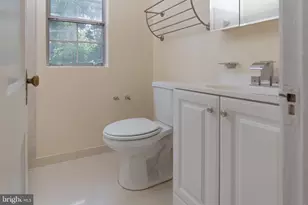1909 N Rhodes St, Arlington, VA 22201 - Photo 9