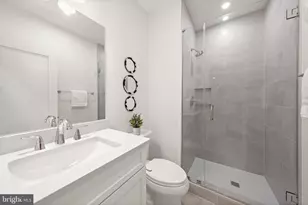 3233 4th St N, Arlington, VA 22201 - Photo 49