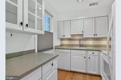 2709 Arlington Boulevard #302, Arlington, VA 22201 - Photo 9