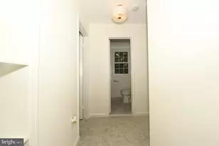 3321 S Wakefield St, Arlington, VA 22206 - Photo 69