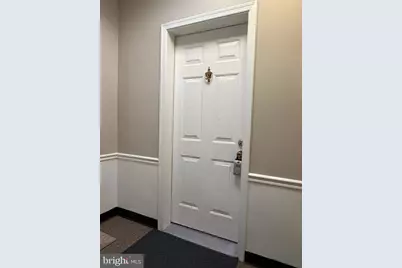 1742 Rhodes Street N #5-304, Arlington, VA 22201 - Photo 9