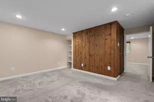 2427 N Sycamore St, Arlington, VA 22207 - Photo 17