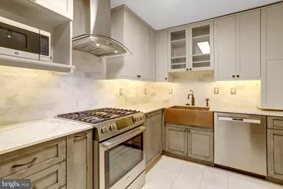 1300 Army Navy Drive #827, Arlington, VA 22202 - Photo 1