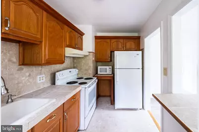 2419 N Dickerson Street N, Arlington, VA 22207 - Photo 13
