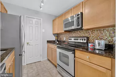 2050 N Calvert Street #404, Arlington, VA 22201 - Photo 9