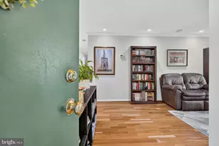 2050 N Calvert St, Arlington, VA 22201 - Photo 1