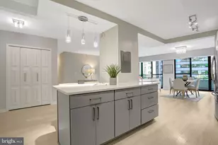 1300 Crystal Dr, Arlington, VA 22202 - Photo 9