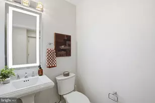 2702 Langston Blvd., Arlington, VA 22207 - Photo 19