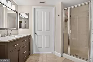 1201 N Garfield St, Arlington, VA 22201 - Photo 17