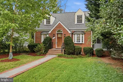 27 N Fenwick Street N, Arlington, VA 22201 - Photo 3