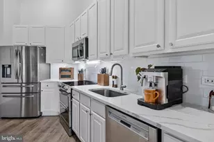 2720 S Arlington Mill Dr, Arlington, VA 22206 - Photo 7