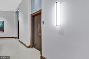 2720 S Arlington Mill Dr, Arlington, VA 22206 - Photo 3