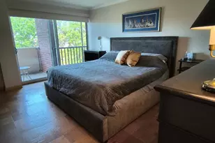 1300 Army Navy Dr, Arlington, VA 22202 - Photo 3