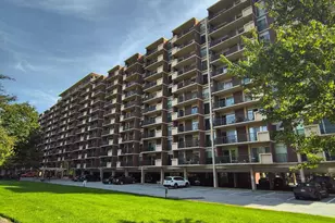 1300 Army Navy Dr, Arlington, VA 22202 - Photo 23