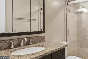 1300 Army Navy Dr, Arlington, VA 22202 - Photo 21