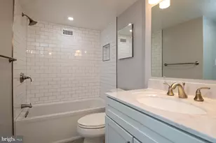 1300 Army Navy Dr, Arlington, VA 22202 - Photo 17