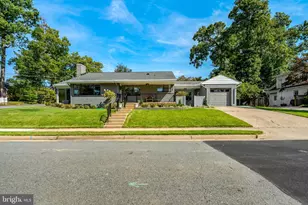 2727 N Dinwiddie St, Arlington, VA 22207 - Photo 1