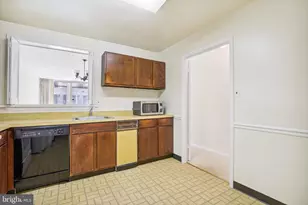 650 15th St S, Arlington, VA 22202 - Photo 3