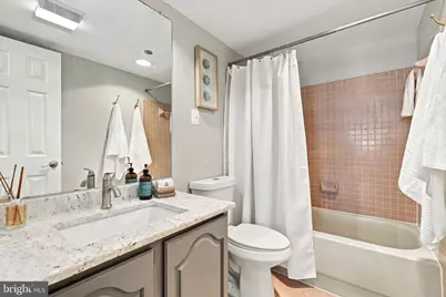 1301 N Courthouse Road #1114, Arlington, VA 22201 - Photo 15