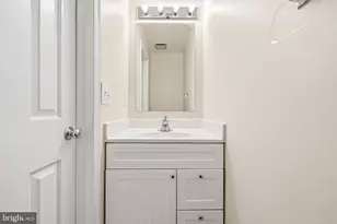 1148 N Taylor Street N, Arlington, VA 22201 - Photo 5