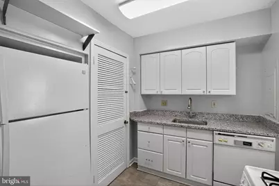 303 S Wayne Street S, Arlington, VA 22206 - Photo 19
