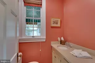 206 N View Terrace, Alexandria, VA 22301 - Photo 9