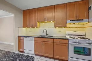 1225 Martha Custis Dr, Alexandria, VA 22302 - Photo 21