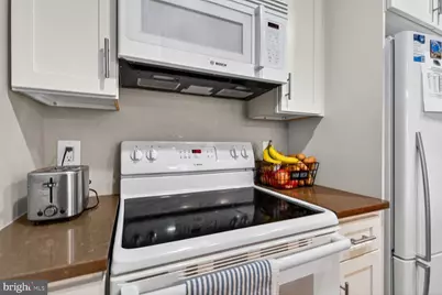 3307 Wyndham Circle #4165, Alexandria, VA 22302 - Photo 5