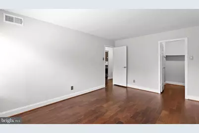 5340 Holmes Run Parkway #107, Alexandria, VA 22304 - Photo 19