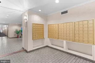 5340 Holmes Run Pkwy, Alexandria, VA 22304 - Photo 29