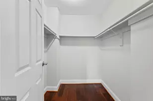 5340 Holmes Run Pkwy, Alexandria, VA 22304 - Photo 21