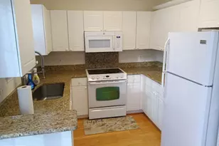 4550 Strutfield Ln, Alexandria, VA 22311 - Photo 9