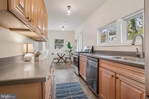 104 E Glebe Rd, Alexandria, VA 22305 - Photo 17