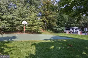 309 Yoakum Pkwy, Alexandria, VA 22304 - Photo 43