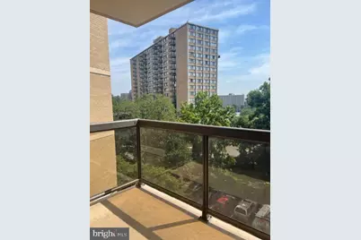 309 Yoakum Parkway #512, Alexandria, VA 22304 - Photo 27