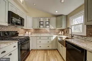 808 Enderby Dr, Alexandria, VA 22302 - Photo 15