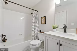 4645 Lambert Dr, Alexandria, VA 22311 - Photo 37